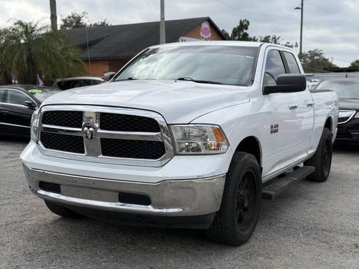 2016 RAM 1500 SLT