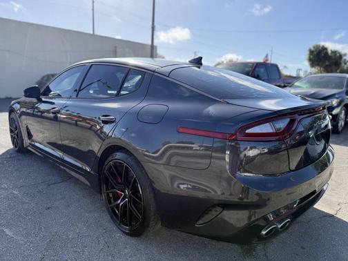 2019 Kia Stinger GT1
