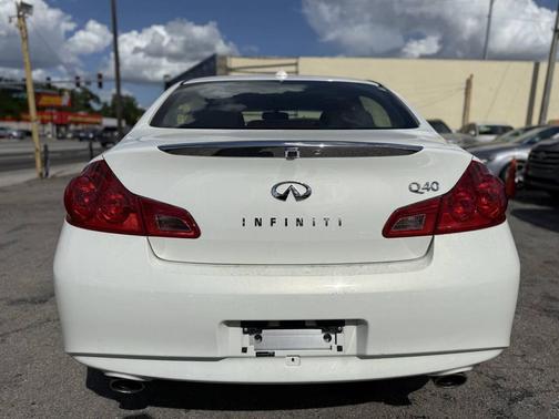 Moonlight White 2015 INFINITI Q40 Base