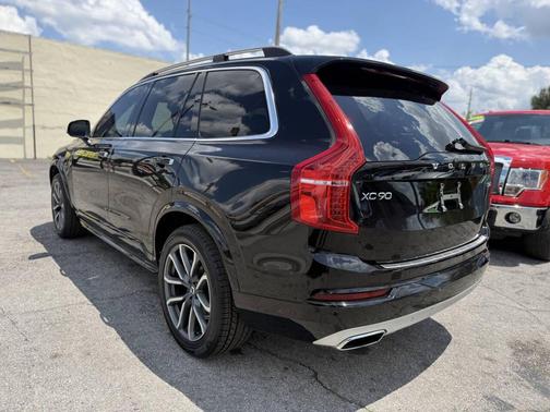 Onyx Black Metallic 2019 Volvo XC90 T6 Momentum