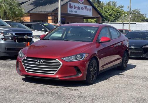 2017 Hyundai ELANTRA SE