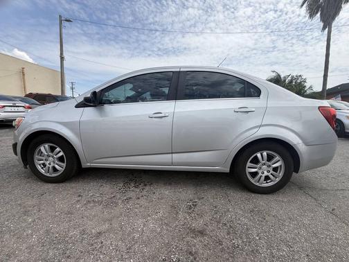 Silver Ice Metallic 2014 Chevrolet Sonic LT