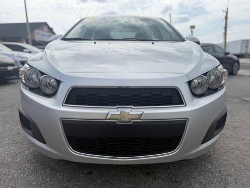 Silver Ice Metallic 2014 Chevrolet Sonic LT