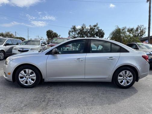 2013 Chevrolet Cruze LS