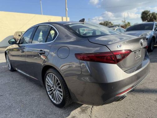 2017 Alfa Romeo Giulia Ti