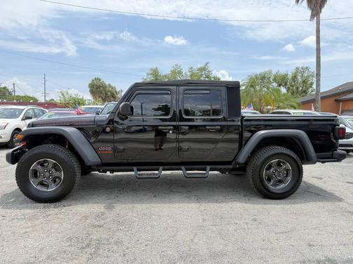 Black Clearcoat 2020 Jeep Gladiator Rubicon