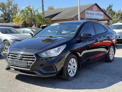 2019 Hyundai Accent SE