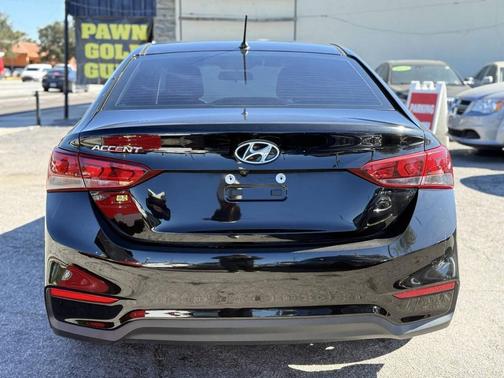 2019 Hyundai Accent SE