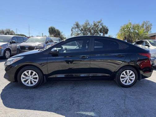 2019 Hyundai Accent SE