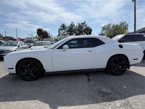 2014 Dodge Challenger SXT