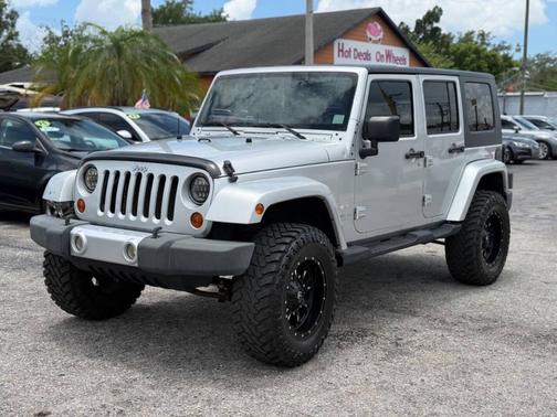 Gray 2008 Jeep Wrangler Unlimited Sahara