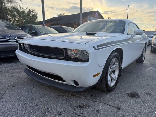 2013 Dodge Challenger SXT