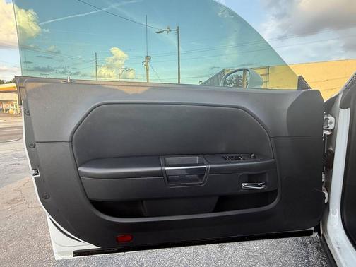 2013 Dodge Challenger SXT