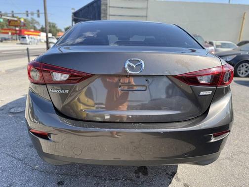 2016 Mazda Mazda3 i Sport