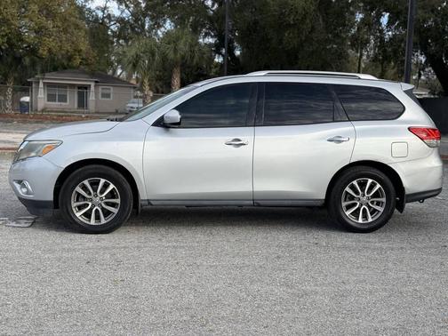 2015 Nissan Pathfinder SV