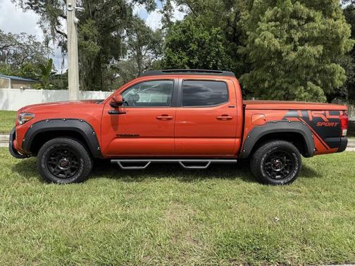 2017 Toyota Tacoma SR5