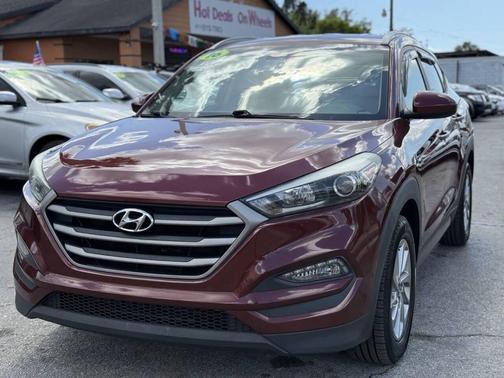 Ruby Wine 2016 Hyundai TUCSON SE