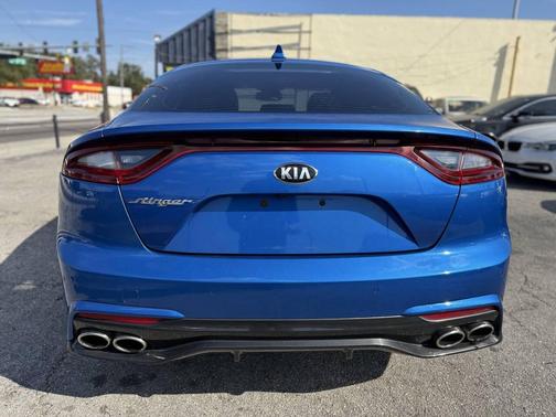 2018 Kia Stinger Base 4dr Sedan
