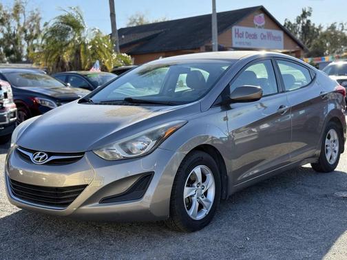 2015 Hyundai ELANTRA SE