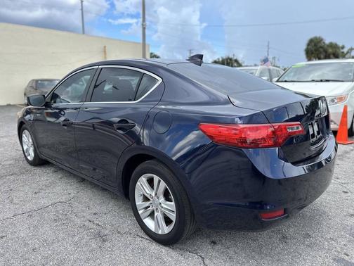 2013 Acura ILX 2.0L