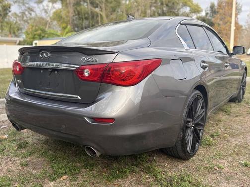 2015 INFINITI Q50 Premium