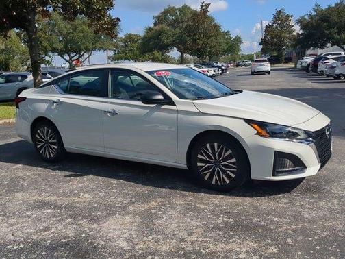 2025 Nissan Altima SV