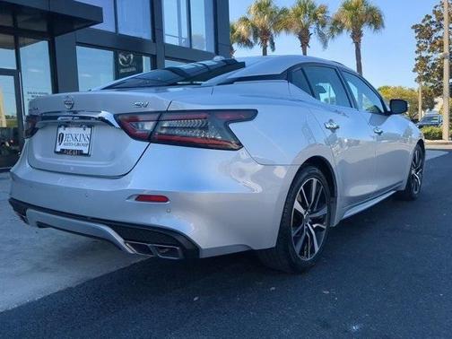 2023 Nissan Maxima SV
