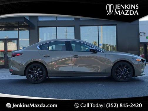 2024 Mazda Mazda3 2.5 Carbon Turbo