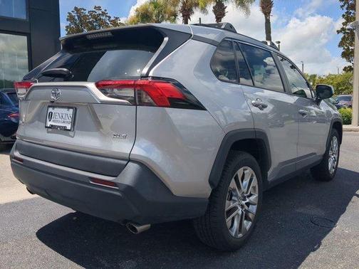 2020 Toyota RAV4 XLE Premium