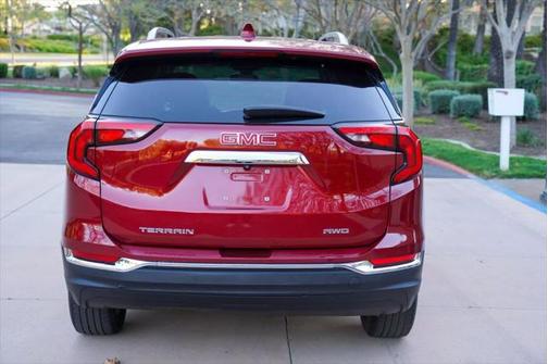 2020 GMC Terrain SLT