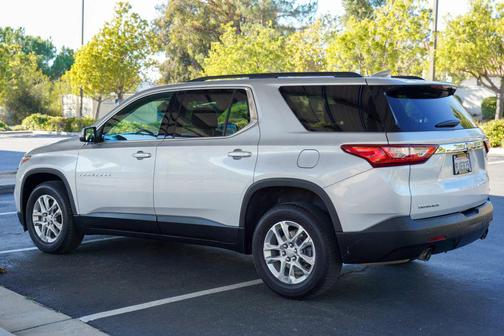2021 Chevrolet Traverse LT Cloth