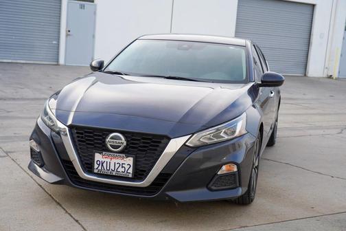 2022 Nissan Altima 2.5 SV