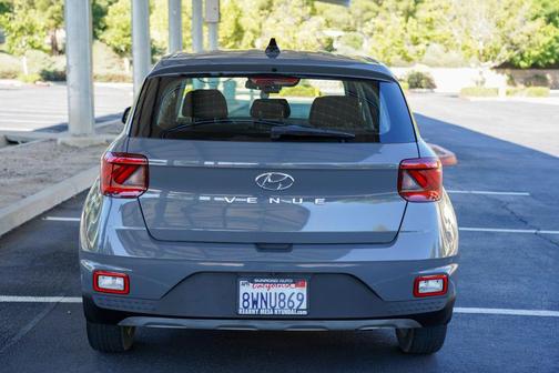 2021 Hyundai VENUE SE