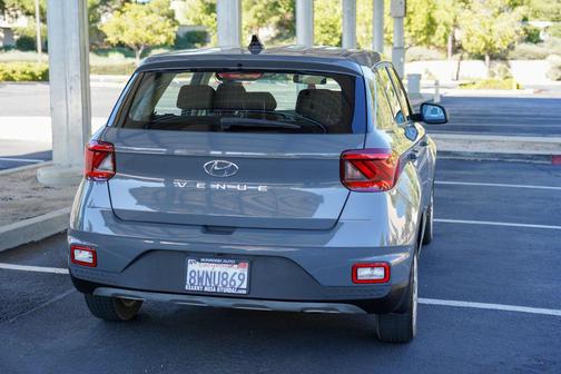 2021 Hyundai VENUE SE