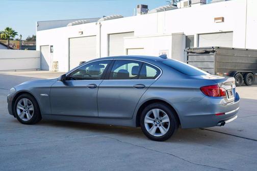 2011 BMW 528 528i Sedan 4D