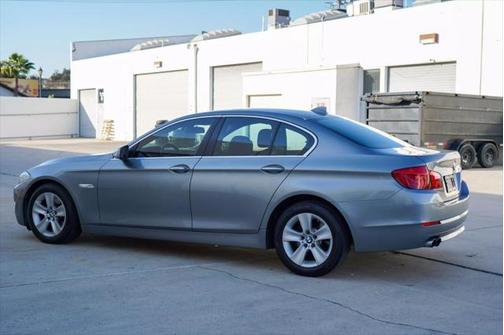 2011 BMW 528 528i Sedan 4D