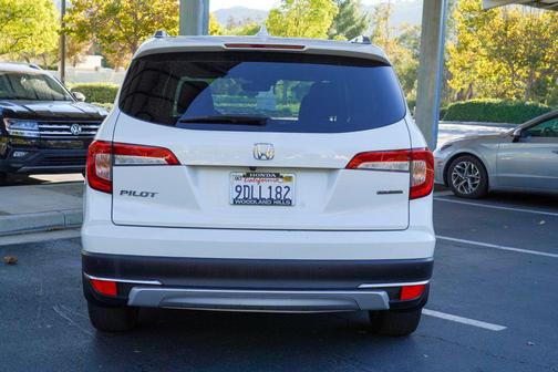 2022 Honda Pilot Touring 8-Passenger