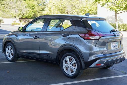 2022 Nissan Kicks S