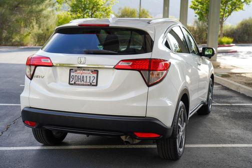 Platinum White Pearl 2021 Honda HR-V EX