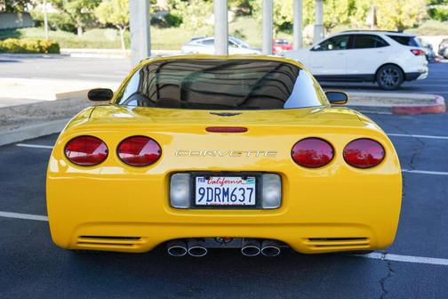 Millennium Yellow 2001 Chevrolet Corvette Base