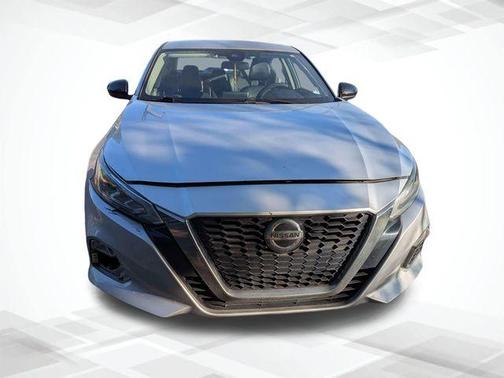 Brilliant Silver Metallic 2021 Nissan Altima 2.5 SR