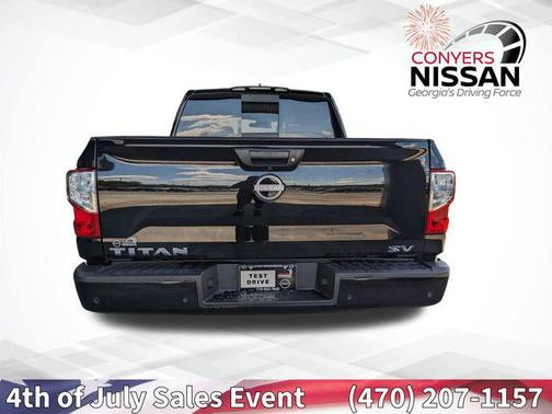 2023 Nissan Titan SV