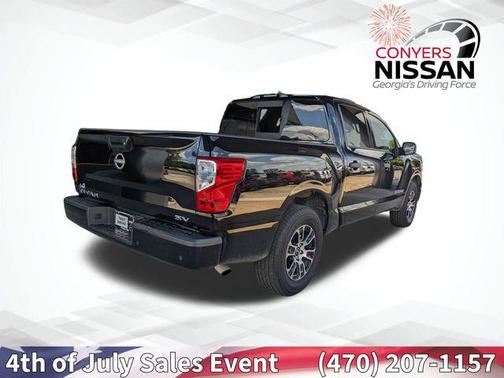 2023 Nissan Titan SV