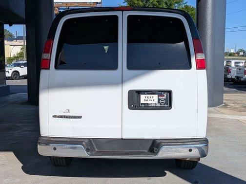 Summit White 2016 Chevrolet Express 3500 LT