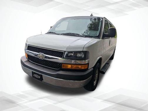 Summit White 2016 Chevrolet Express 3500 LT