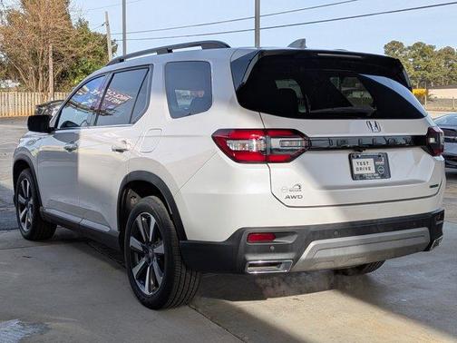 2023 Honda Pilot Touring