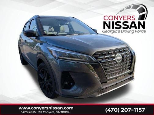 Gun Metallic 2022 Nissan Kicks SR
