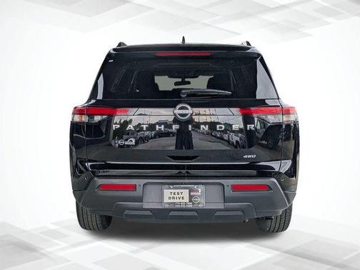 Super Black 2025 Nissan Pathfinder SV