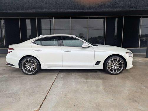 White 2025 Genesis G70 2.5T