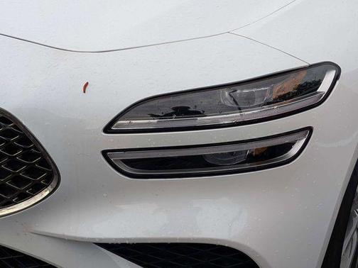 White 2025 Genesis G70 2.5T